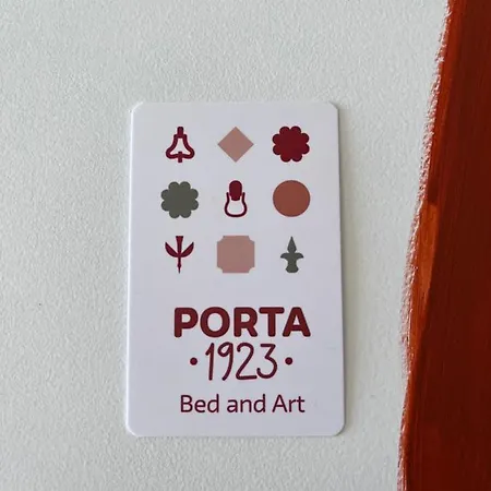 Porta 1923 Bed And Art
