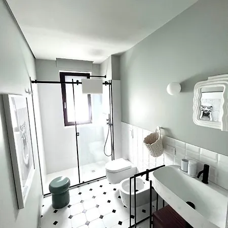 Apartment Porta 1923 Bed And Art