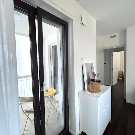 Porta 1923 Bed And Art Apartment